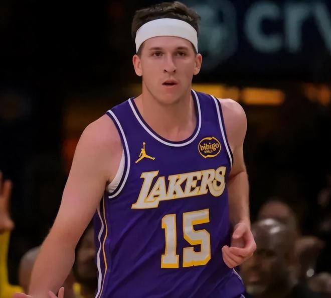 湖人计划为里夫斯提供5年2.4亿长约 准全明星球员