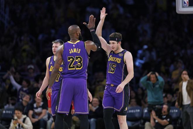 湖人豪掷2.4亿续约里夫斯 字母哥引援计划曝光