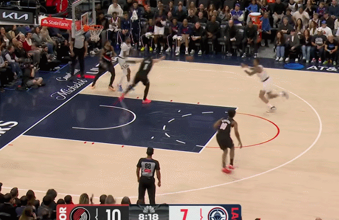 开拓者终结快船五连胜，小卡23分难救主