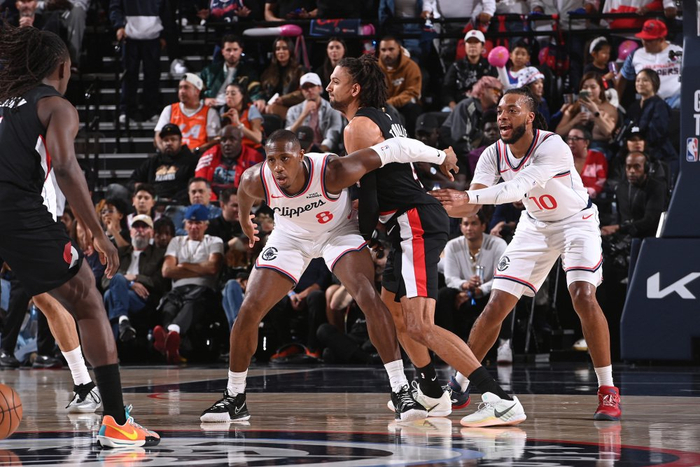 开拓者终结快船五连胜，小卡23分难救主