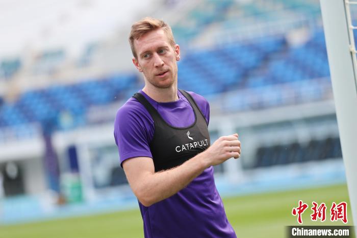 贝里奇伤愈复出献神射 天津津门虎逆转申花创不