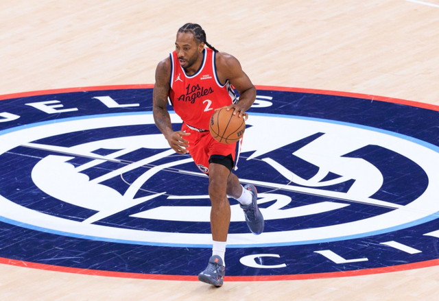 伦纳德创历史纪录 快船轻取独行侠稳居附加赛行