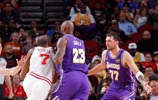 詹杜季后赛再对决 湖人迎战火箭考验单核带队能